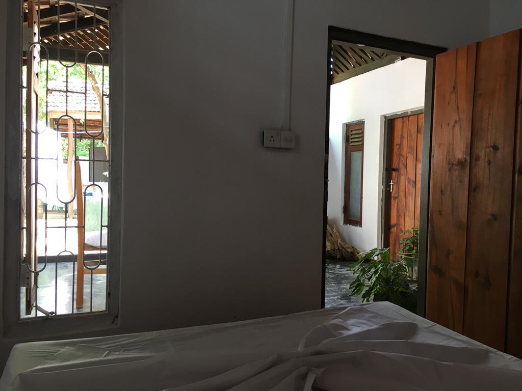 Lazy Bay Hotel Baía de Arugam Exterior foto